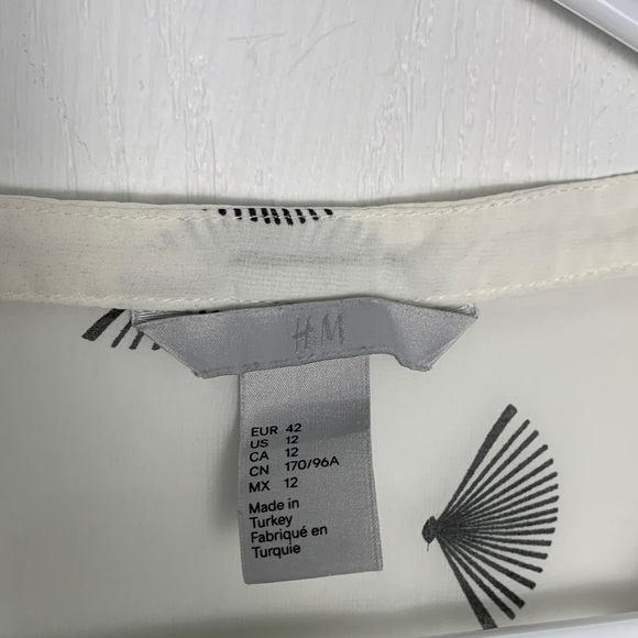 H&M White Blouse with Black Fan Print - Picture 2 of 7